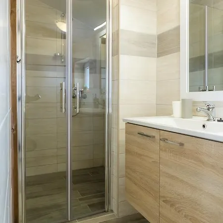 Apartments In City Center Ventus Novalja Exterior foto